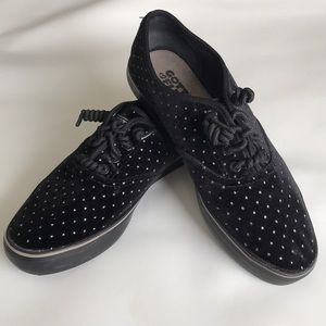 Gotta Flurt velour flats. Metallic dot pattern